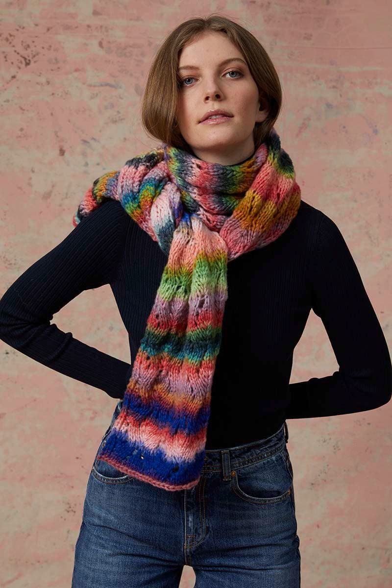 Lang Yarns - Sjaal - Punto 31-01 | Het Wolhuis Lang Yarns - Sjaal - Punto 31-01