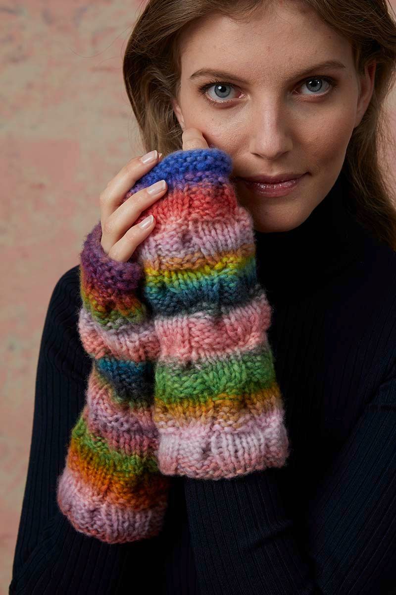 Lang Yarns - Polswarmers - Punto 31-08 | Het Wolhuis Lang Yarns - Polswarmers - Punto 31-08