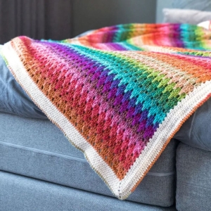 Larksfoot Rainbow Blanket by Haak maar raak