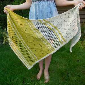 Hotel of Bees Shawl by A Spoonful of yarn