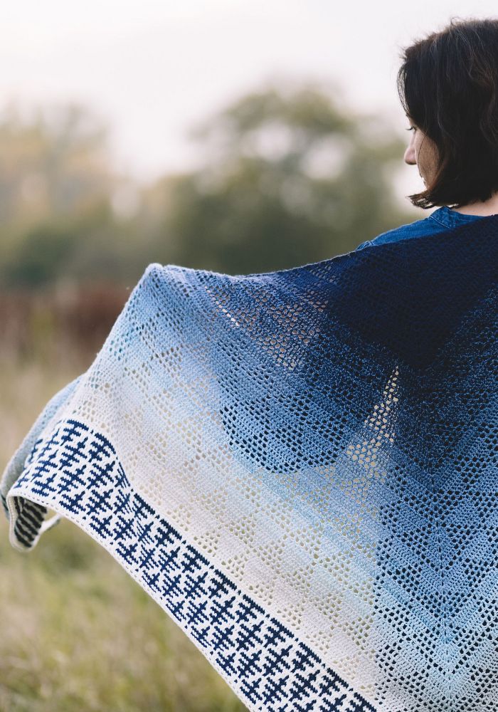 Everblue Shawl by Lilla Bjorn | Het Wolhuis Everblue Shawl by Lilla Bjorn