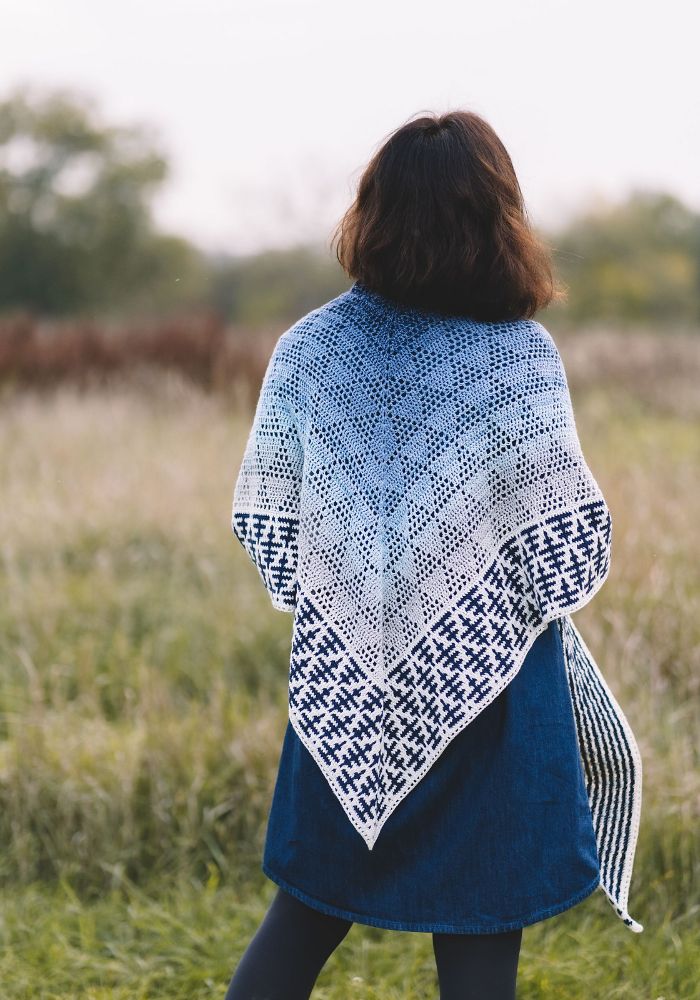 Everblue Shawl by Lilla Bjorn | Het Wolhuis Everblue Shawl by Lilla Bjorn | Het Wolhuis