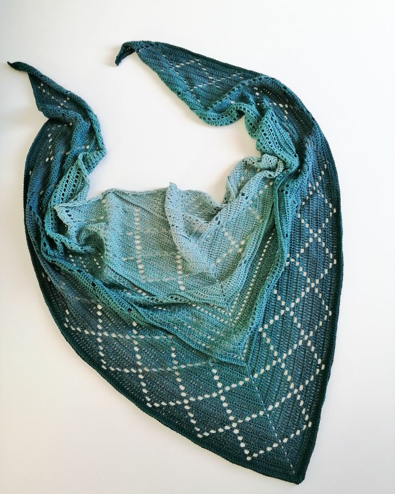 Diamonds of the Night Shawl by Created by Carolien | Het Wolhuis Diamonds of the Night Shawl by Created by Carolien