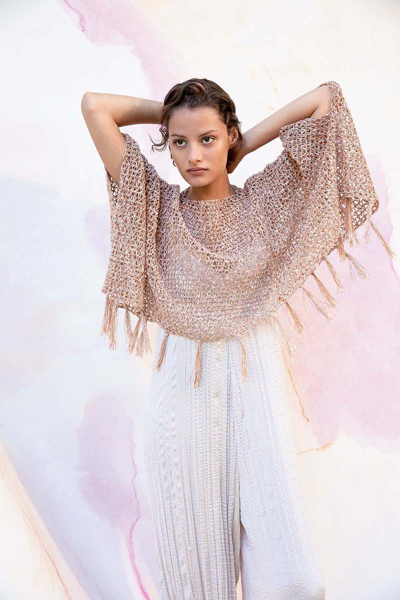 Lang Yarns - Poncho - Punto 52-07 | Het Wolhuis Lang Yarns - Poncho - Punto 52-07