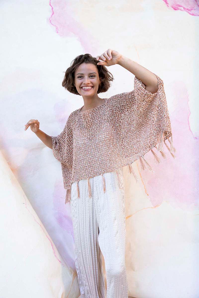 Lang Yarns - Poncho - Punto 52-07 | Het Wolhuis Lang Yarns - Poncho - Punto 52-07
