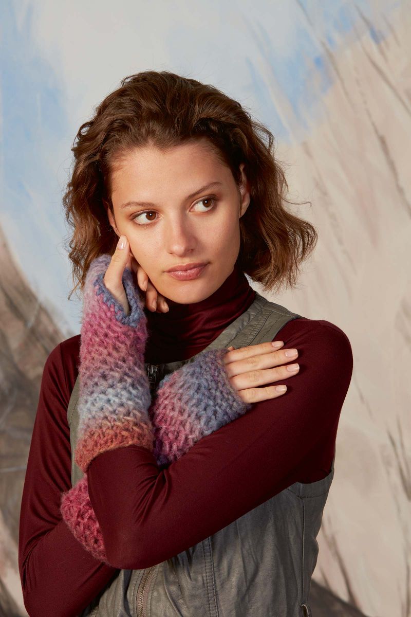 Lang Yarns - Polswarmers Elena - Punto 61-16 | Het Wolhuis Lang Yarns - Polswarmers Elena - Punto 61-16