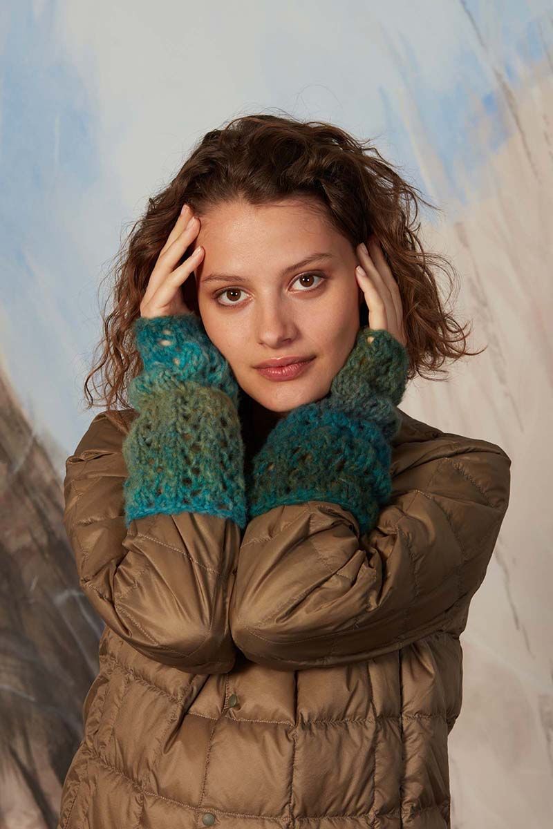 Lang Yarns - Polswarmers Sienna - Punto 61-22 | Het Wolhuis Lang Yarns - Polswarmers Sienna - Punto 61-22 | Het Wolhuis
