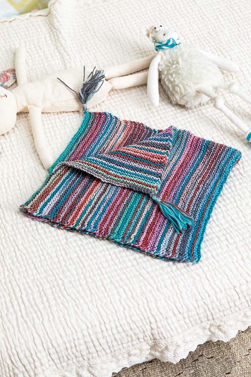 Lang Yarns - Poncho - 54-14 | Het Wolhuis Lang Yarns - Poncho - 54-14