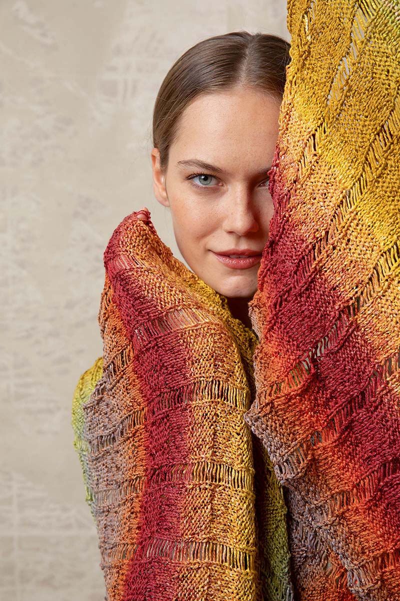Lang Yarns - Schouderdoek Bianca - 67-04 | Het Wolhuis Lang Yarns - Schouderdoek Bianca - 67-04 | Het Wolhuis