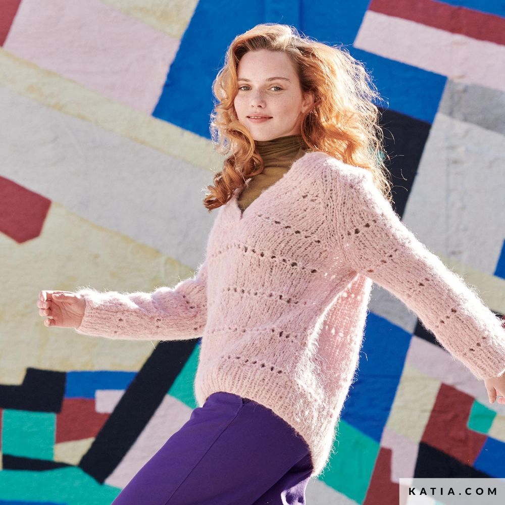 Katia - Trui met raglan en v-hals - 15-23 | Het Wolhuis Katia - Trui met raglan en v-hals - 15-23