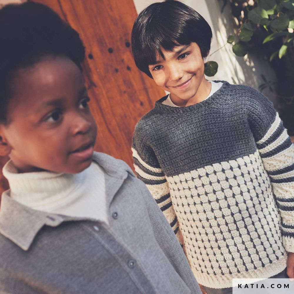 Katia - Kindertrui tweekleurig van Basic Merino Aran - 111-01 | Het Wolhuis Katia - Kindertrui tweekleurig van Basic Merino Aran - 111-01