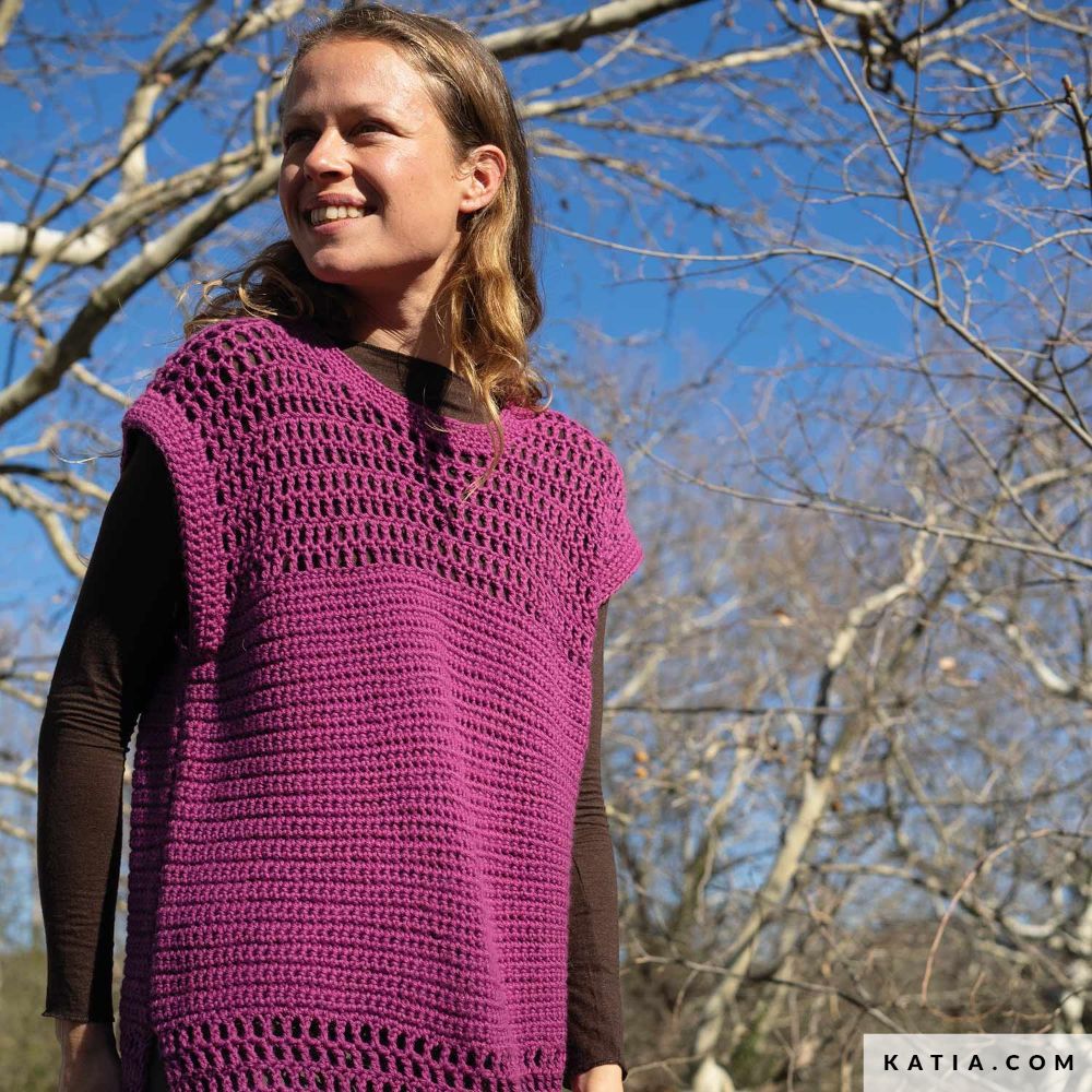 Katia - Oversized vest in ajoursteek met Merino Aran - Crochet 118-14 | Het Wolhuis Katia - Oversized vest in ajoursteek met Merino Aran - Crochet 118-14