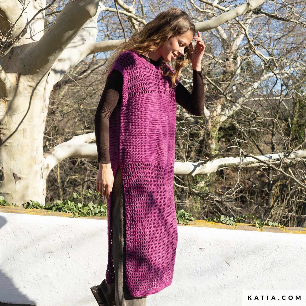 Katia - Oversized vest in ajoursteek met Merino Aran - Crochet 118-14 | Het Wolhuis Katia - Oversized vest in ajoursteek met Merino Aran - Crochet 118-14