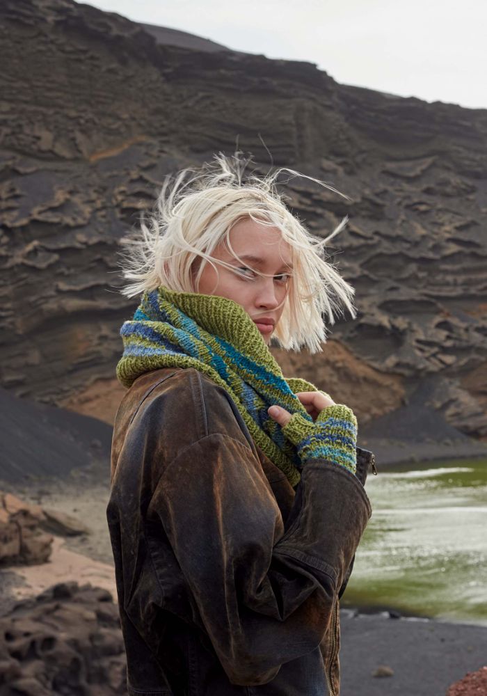 Lang Yarns - Polswarmers en loopsjaal - 77-02/03 | Het Wolhuis Lang Yarns - Polswarmers en loopsjaal - 77-02/03