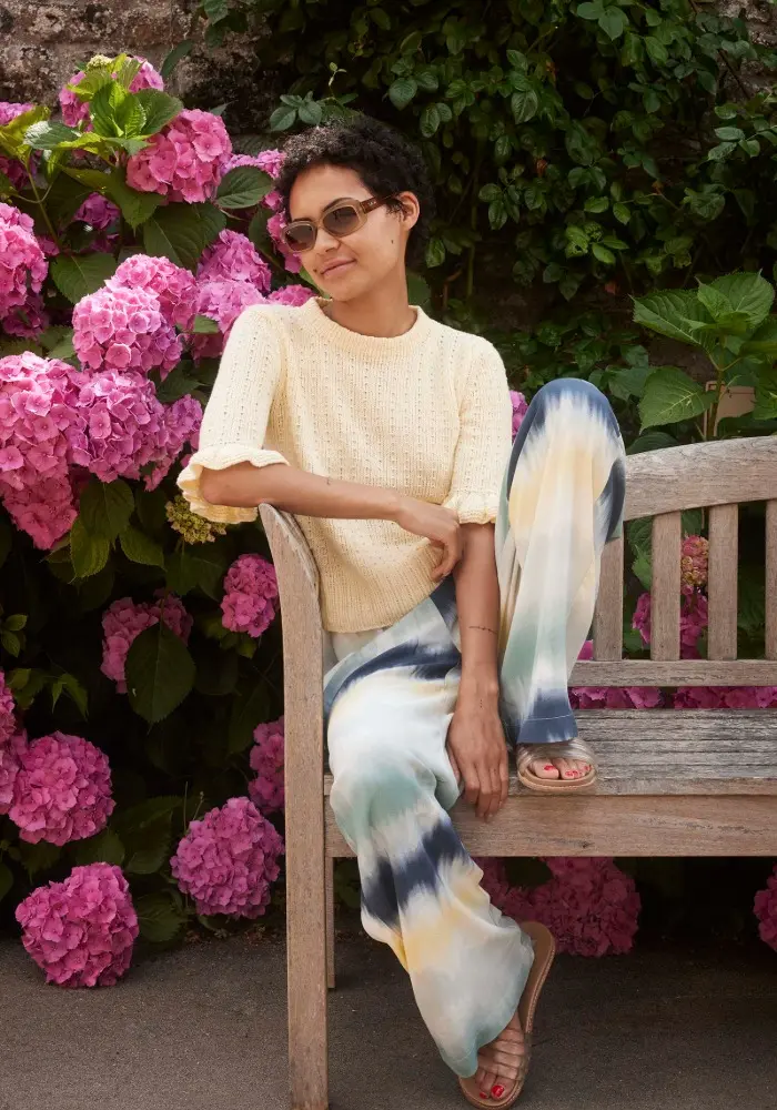 Lang Yarns - Trui Blossoming - 14-03 | Het Wolhuis Lang Yarns - Trui Blossoming - 14-03 | Het Wolhuis