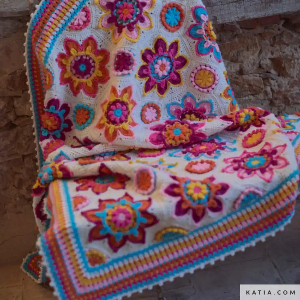 Katia Flowers Forever CAL Kit - Basic Merino | Het Wolhuis Katia Flowers Forever CAL Kit - Basic Merino | Het Wolhuis