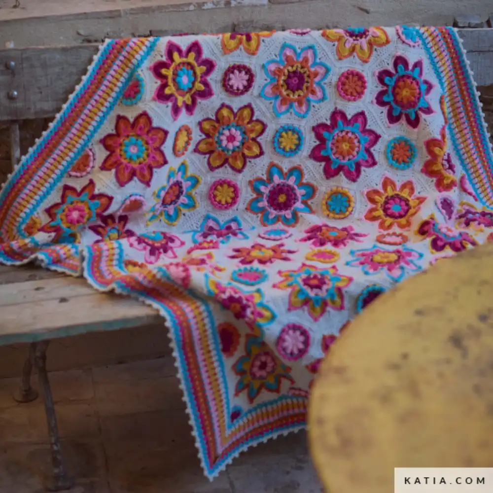 Katia Flowers Forever CAL Kit - Basic Merino | Het Wolhuis Katia Flowers Forever CAL Kit - Basic Merino | Het Wolhuis