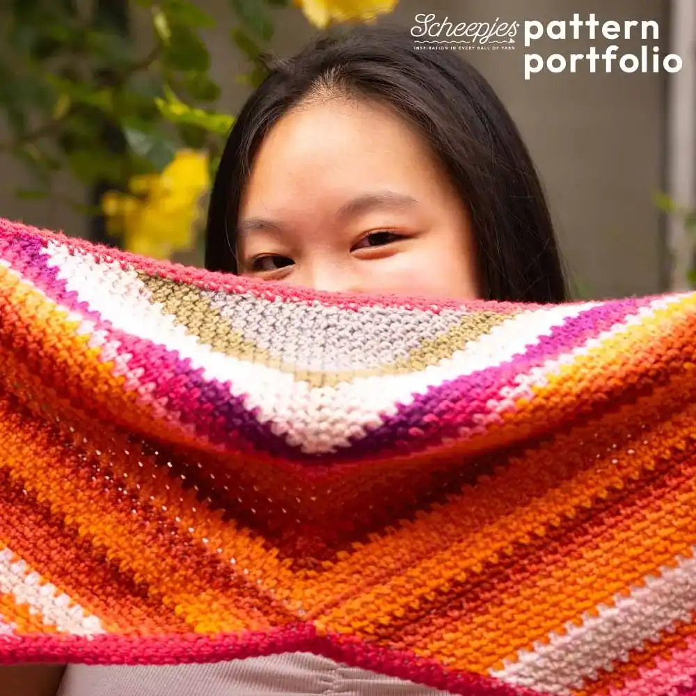 Scheepjes Pattern portfolio Colour Crafter | Het Wolhuis Scheepjes Pattern portfolio Colour Crafter-Zinnia Zigzag Scarf | Het Wolhuis
