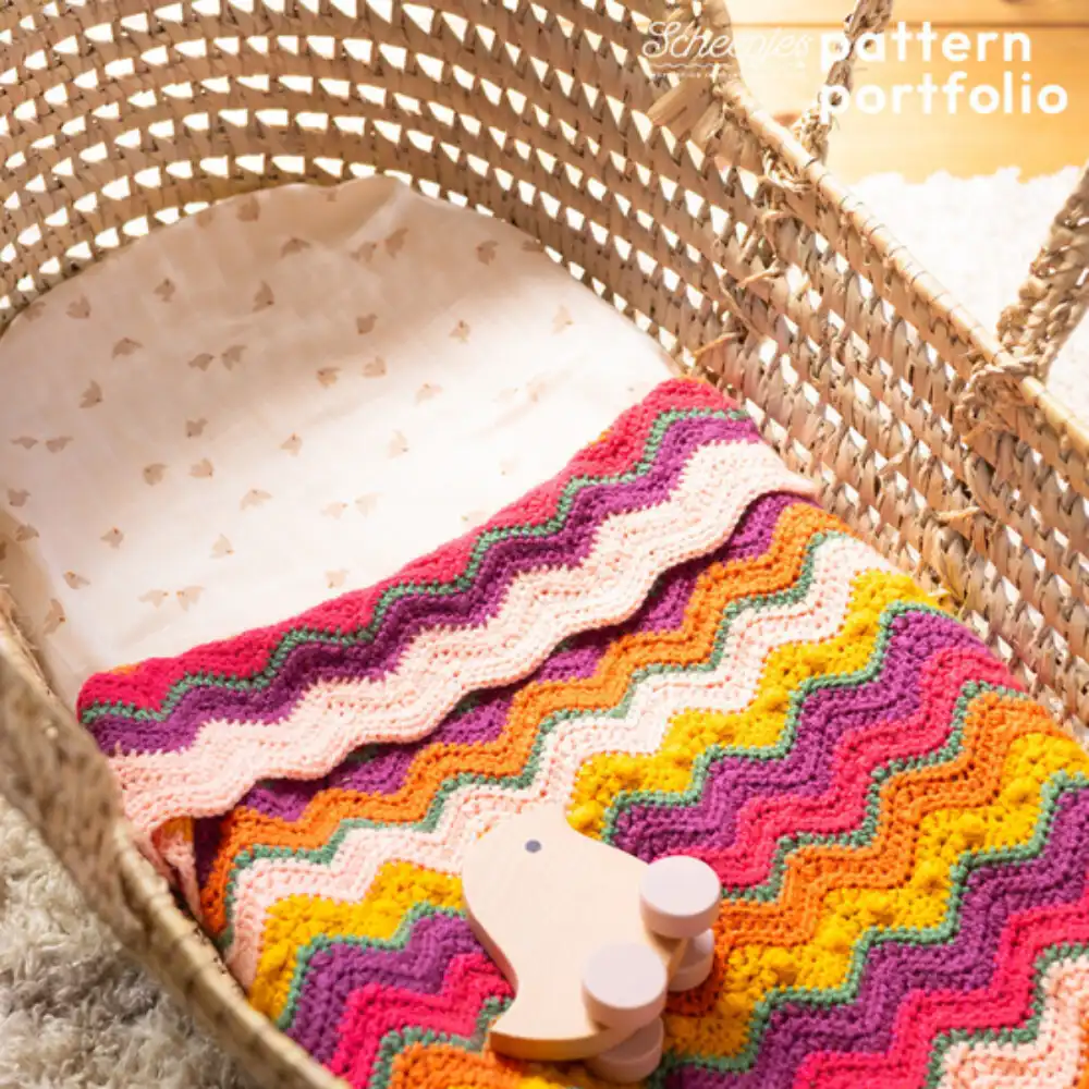Tulip Twist Blanket By Natalie Beard | Het Wolhuis Scheepjes Pattern portfolio Colour Crafter-Tulip Twist Blanket | Het Wolhuis