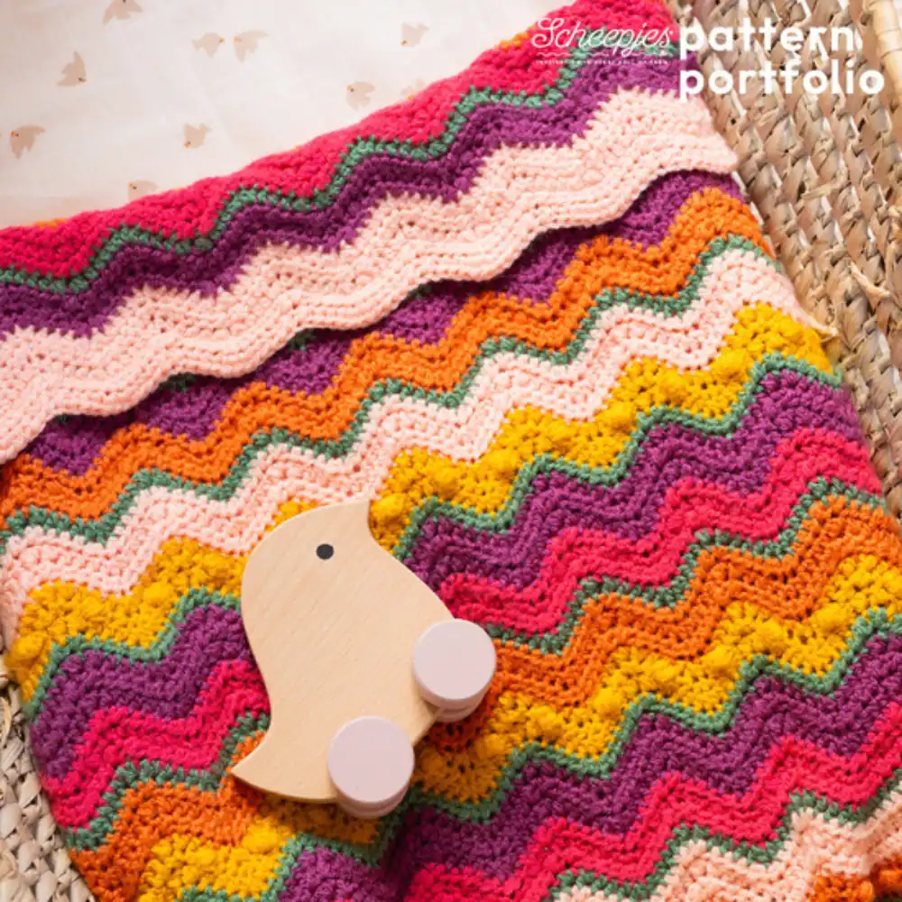 Tulip Twist Blanket By Natalie Beard | Het Wolhuis Scheepjes Pattern portfolio Colour Crafter-Tulip Twist Blanket | Het Wolhuis