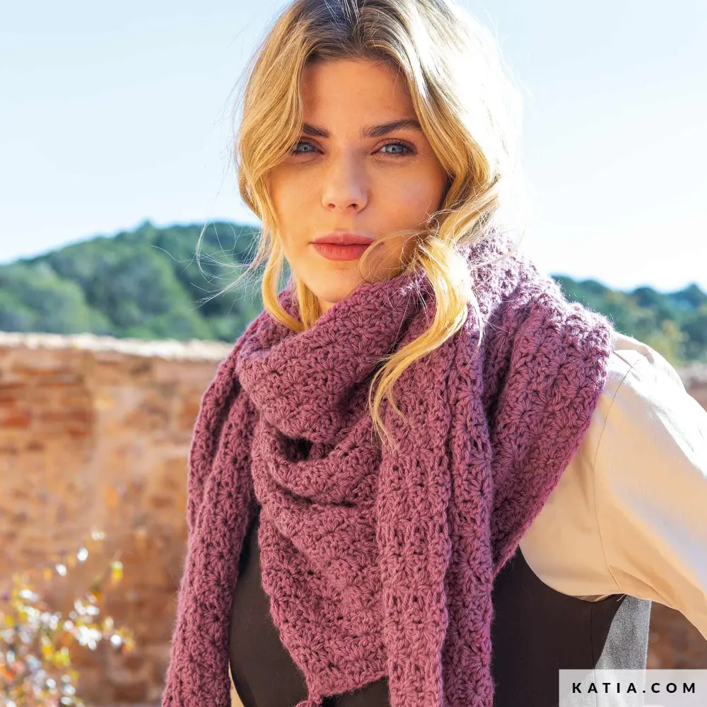 Katia - Omslagdoek in Basic Merino - The Essentials | Het Wolhuis Katia - Omslagdoek in Basic Merino - The Essentials | Het Wolhuis