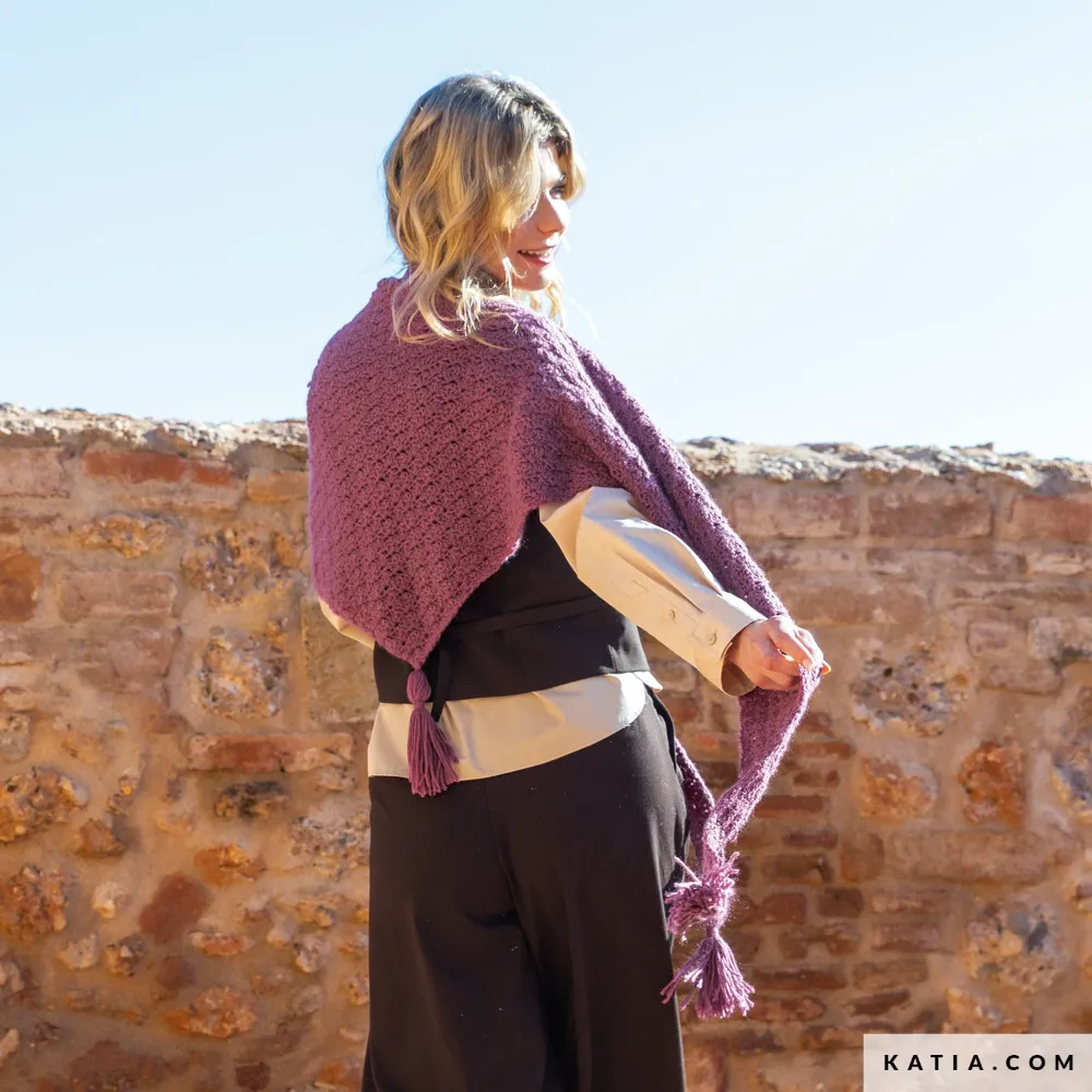 Katia - Omslagdoek in Basic Merino - The Essentials | Het Wolhuis Katia - Omslagdoek in Basic Merino - The Essentials | Het Wolhuis
