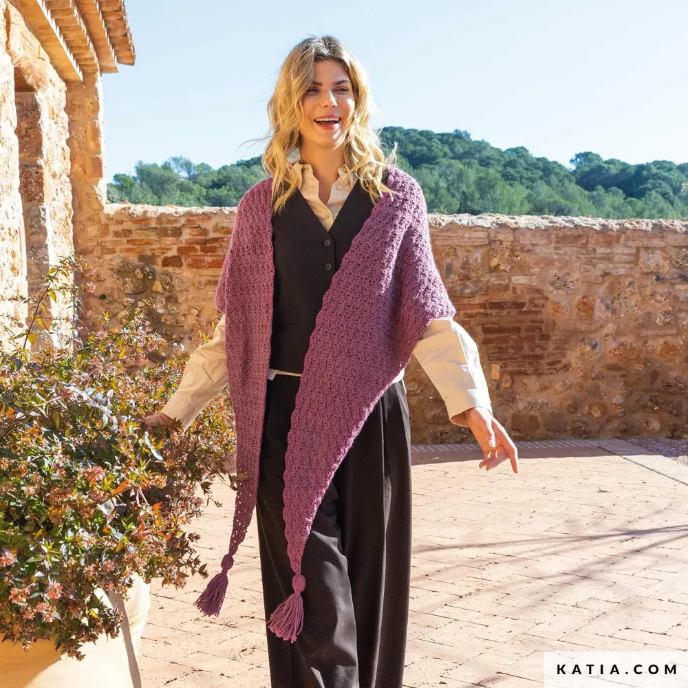 Katia - Omslagdoek in Basic Merino - The Essentials | Het Wolhuis Katia - Omslagdoek in Basic Merino - The Essentials | Het Wolhuis