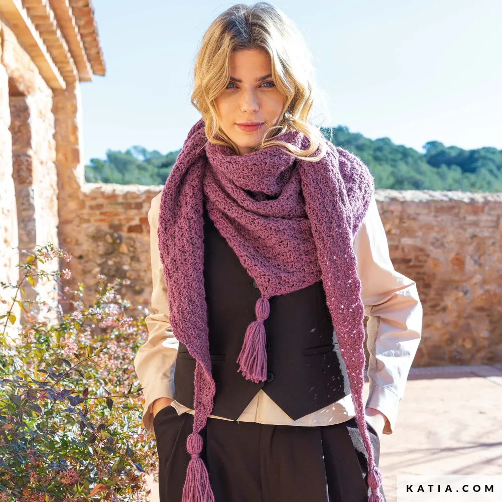 Katia - Omslagdoek in Basic Merino - The Essentials | Het Wolhuis Katia - Omslagdoek in Basic Merino - The Essentials | Het Wolhuis