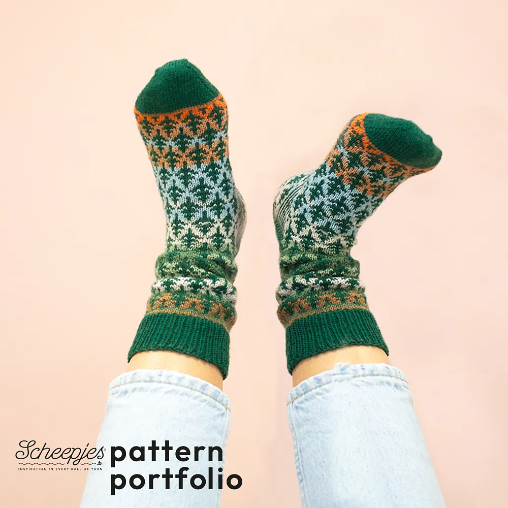 Pine Horizon Socks By Carmen Jorissen | Het Wolhuis Pine Horizon Socks By Carmen Jorissen | Het Wolhuis