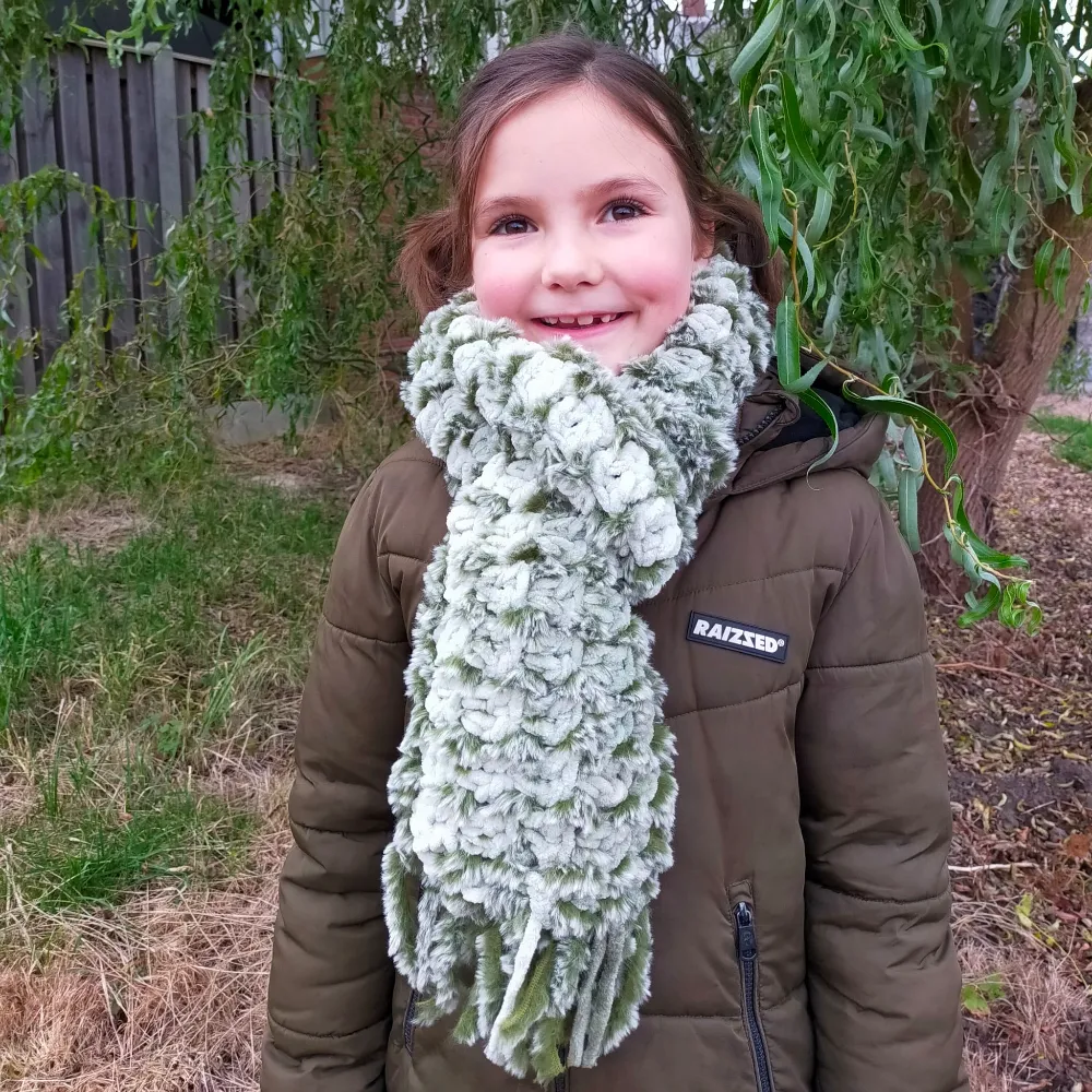 Fluffy bontsjaal | Het Wolhuis Fluffy-bontsjaal | Het Wolhuis