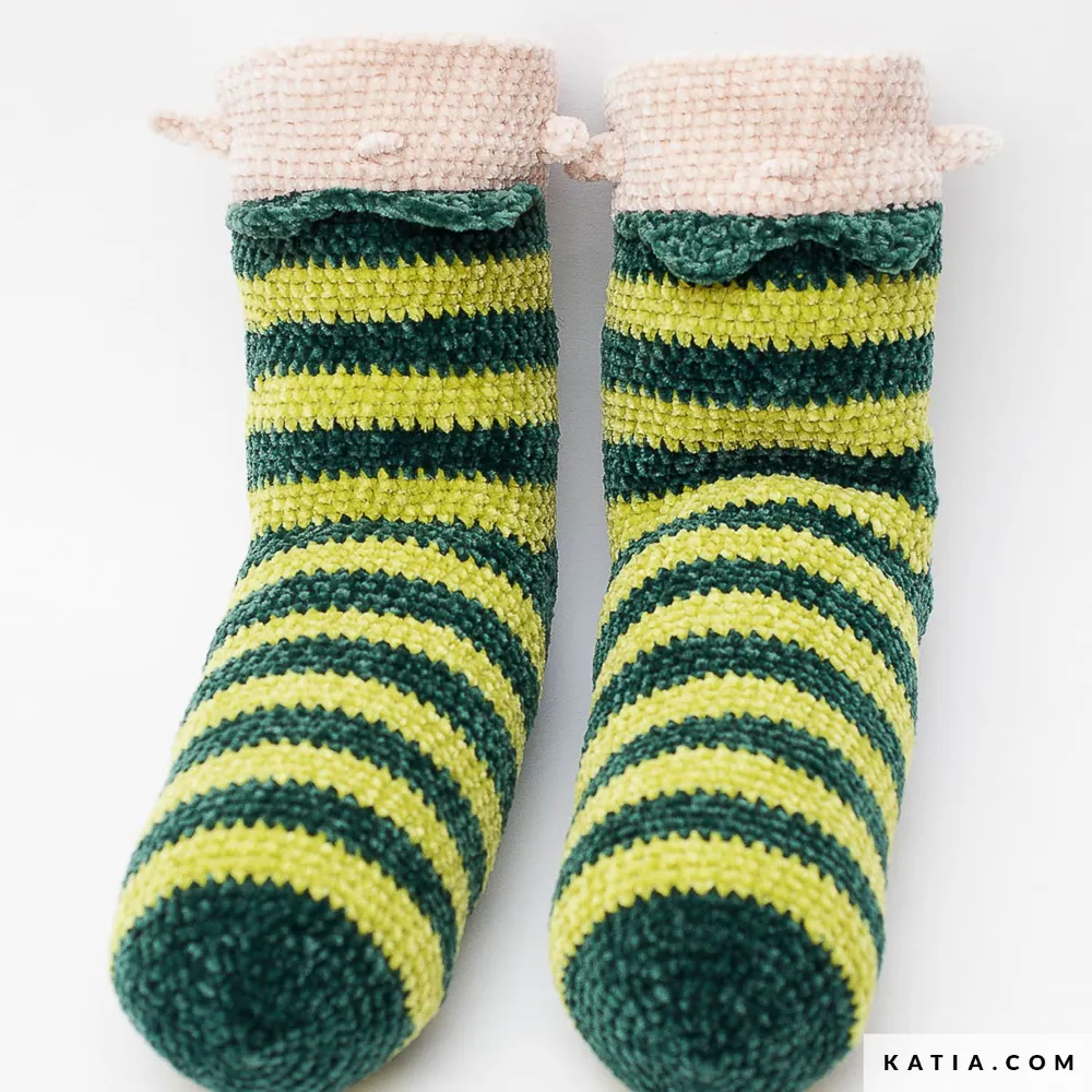 Katia - Kerstsokken elf van Sockirumi | Het Wolhuis Katia - Kerstsokken elf van Sockirumi | Het Wolhuis