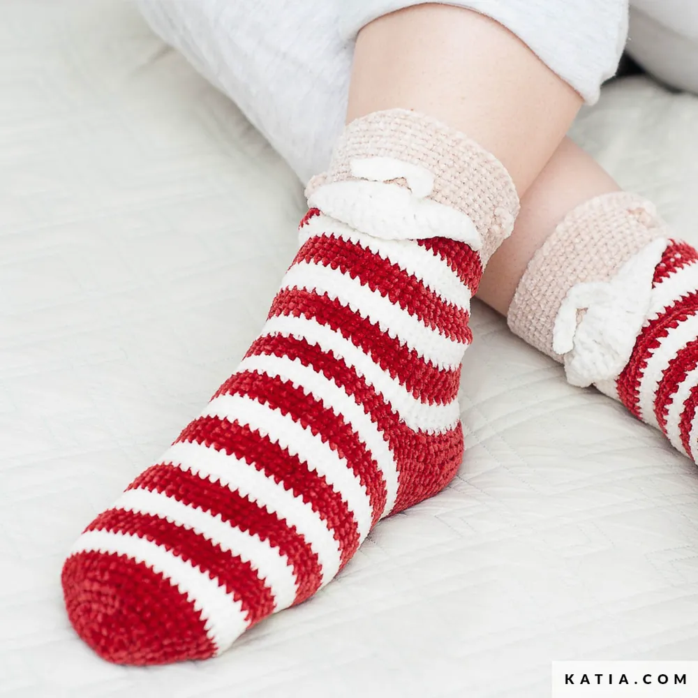 Katia - Kerstman sokken van Sockirumi | Het Wolhuis Katia - Kerstman sokken met Sockirumi | Het Wolhuis
