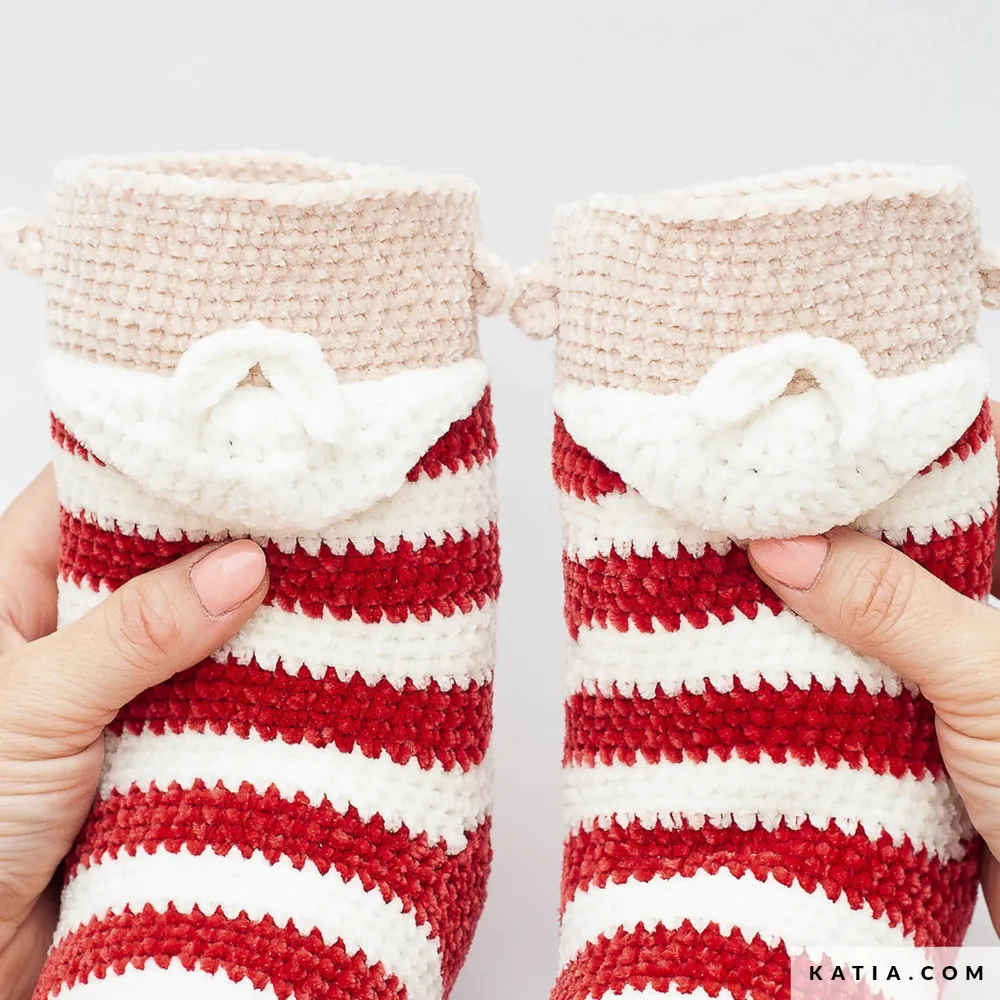 Katia - Kerstman sokken van Sockirumi | Het Wolhuis Katia - Kerstman sokken met Sockirumi | Het Wolhuis