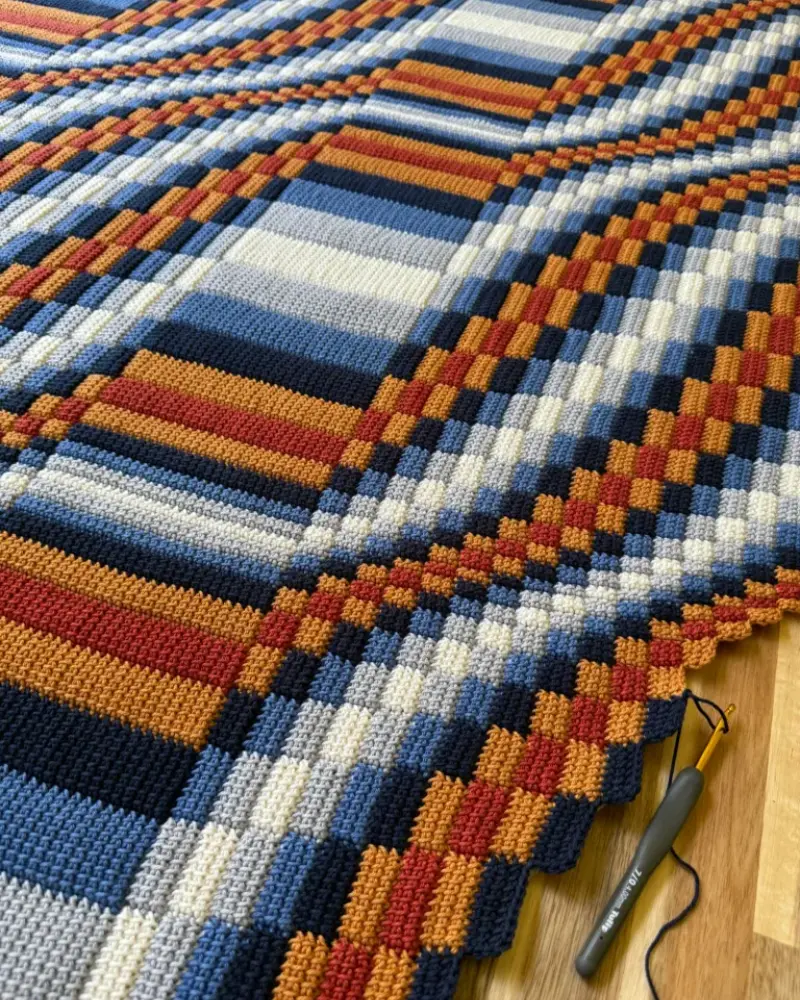 The ”Hooked On A Feeling” blanket by Martin Up North | Het Wolhuis The ”Hooked On A Feeling” blanket by Martin Up North | Het Wolhuis