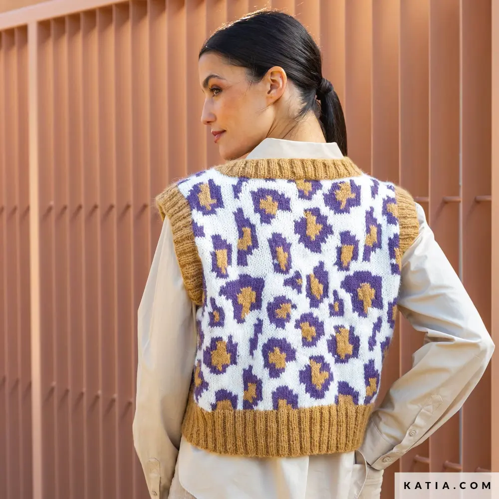 Katia - Gebreide spencer in luipaardlook van Soft Gratte | Het Wolhuis Katia - Gebreide spencer in luipaardlook van Soft Gratte | Het Wolhuis