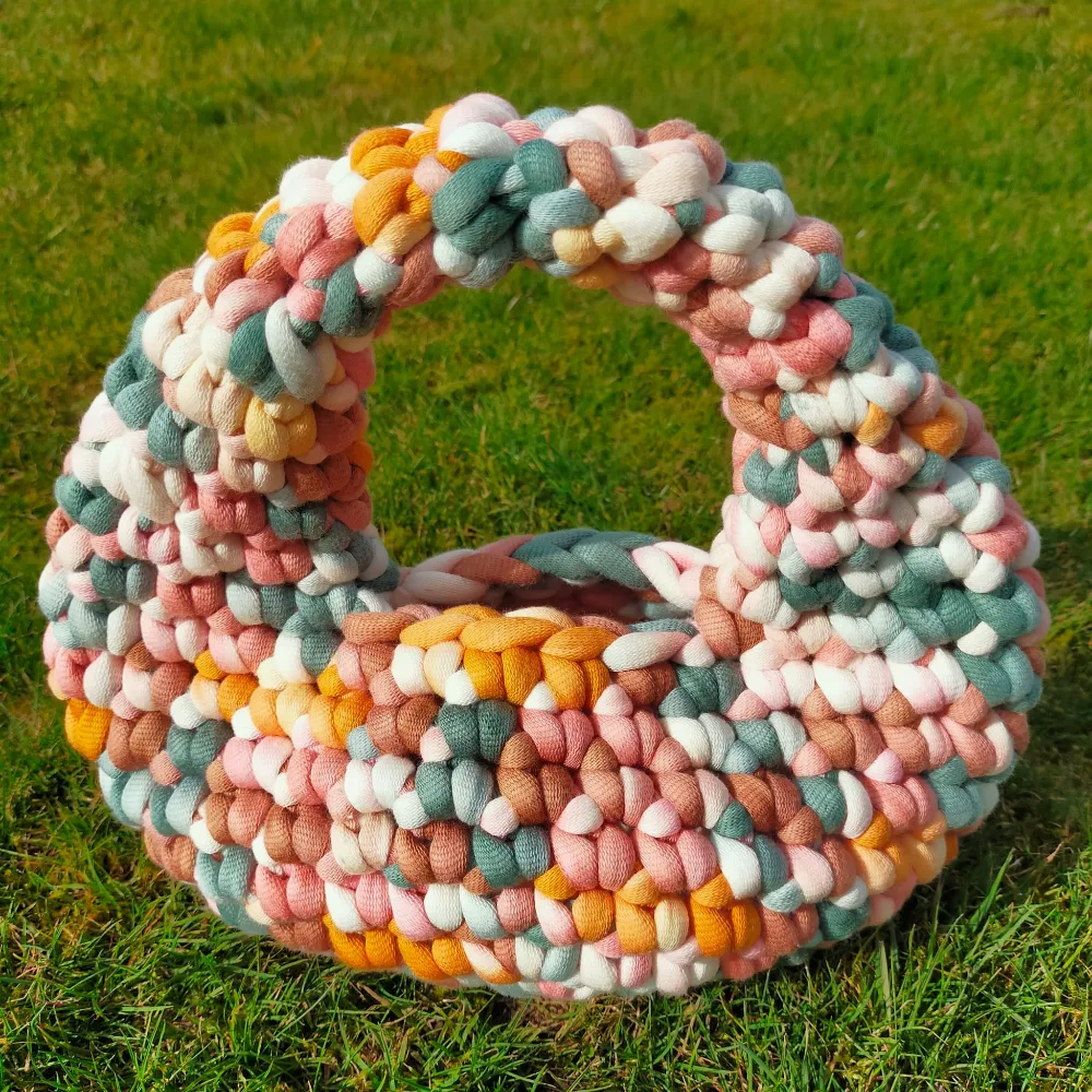 Gehaakte handtas van Wow Marshmallow | Het Wolhuis Gehaakte handtas van Katia WOW Marshmallow | Het Wolhuis