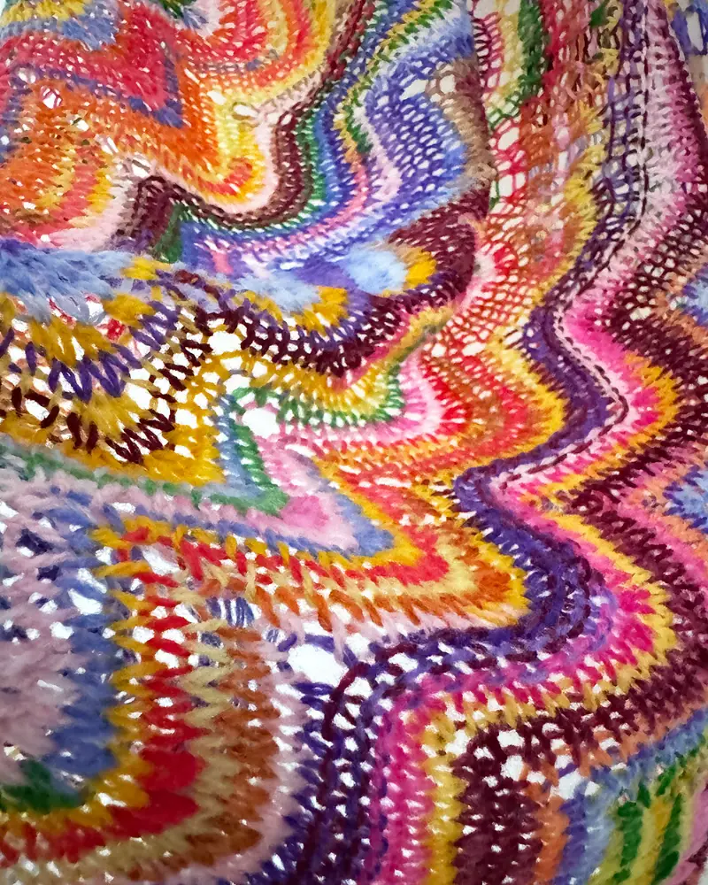 Fabulous Feathers by Kieran Foley | Het Wolhuis Fabulous Feathers sjaal by Kieran Foley | Het Wolhuis