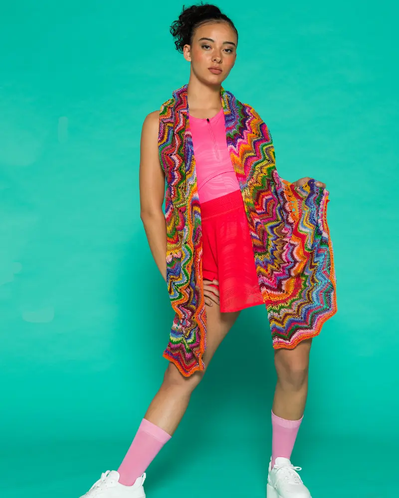 Fabulous Feathers by Kieran Foley | Het Wolhuis Fabulous Feathers sjaal by Kieran Foley | Het Wolhuis