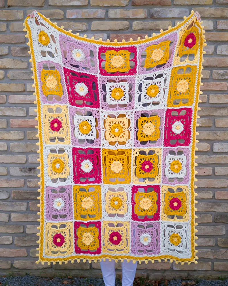 Dekens Haken | Het Wolhuis Blooming Blossom deken door Wilma Westenberg | Het Wolhuis