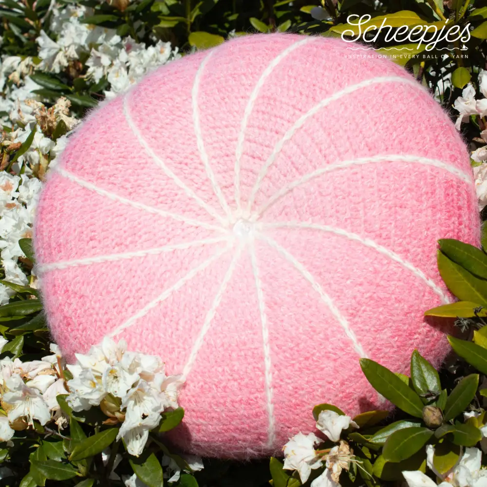 Snowdrift Cushion By Jellina Verhoeff | Het Wolhuis Snowdrift Cushion By Jellina Verhoeff | Het Wolhuis