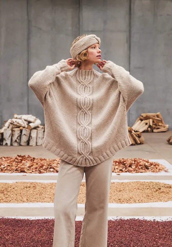 Lang Yarns - Poncho Nadine - 97-03 | Het Wolhuis Lang Yarns - Poncho Nadine - 97-03 | Het Wolhuis