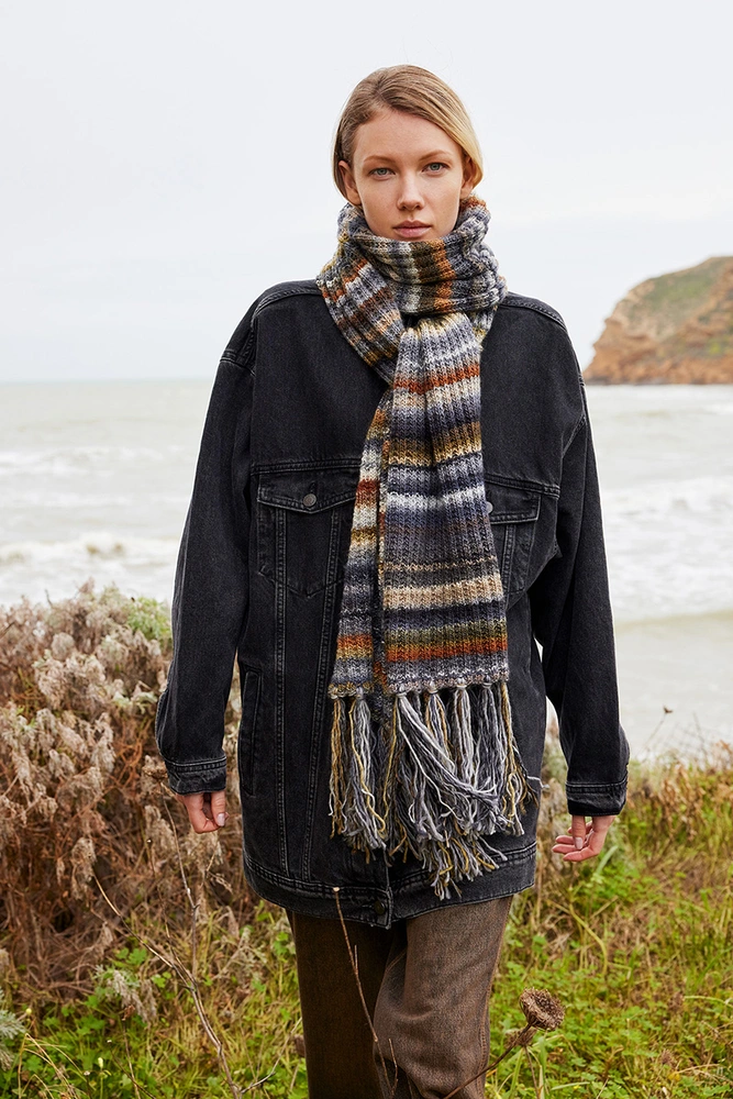 Lang Yarns - Sjaal Earla - 100-01 | Het Wolhuis Lang Yarns - Sjaal Earla - 100-01 | Het Wolhuis