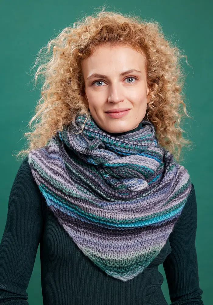 Lang Yarns - Driehoekige omslagdoek Verina - 93-02 | Het Wolhuis Lang Yarns - Driehoekige omslagdoek Verina - 93-02 | Het Wolhuis