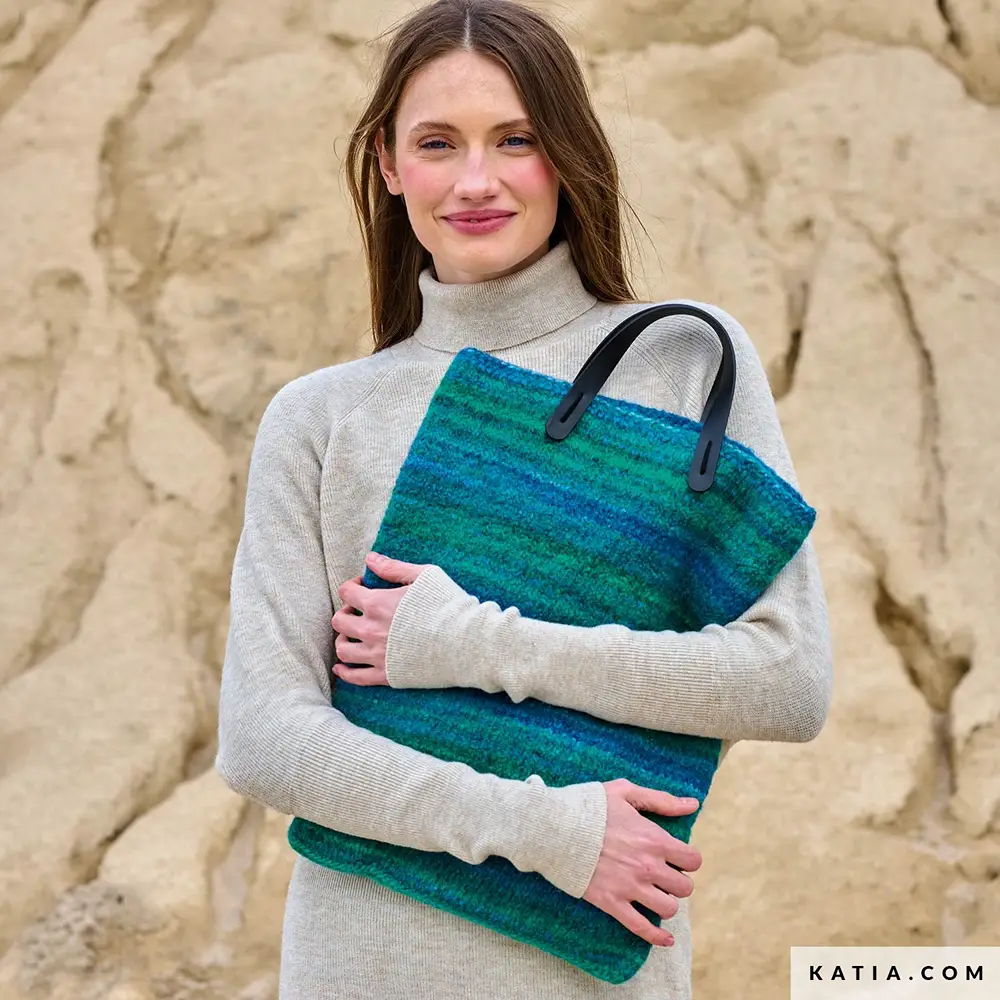Katia - Gevilte totebag van Azteca Felting Wool | Het Wolhuis Katia - Gevilte totebag van Azteca Felting Wool | Het Wolhuis