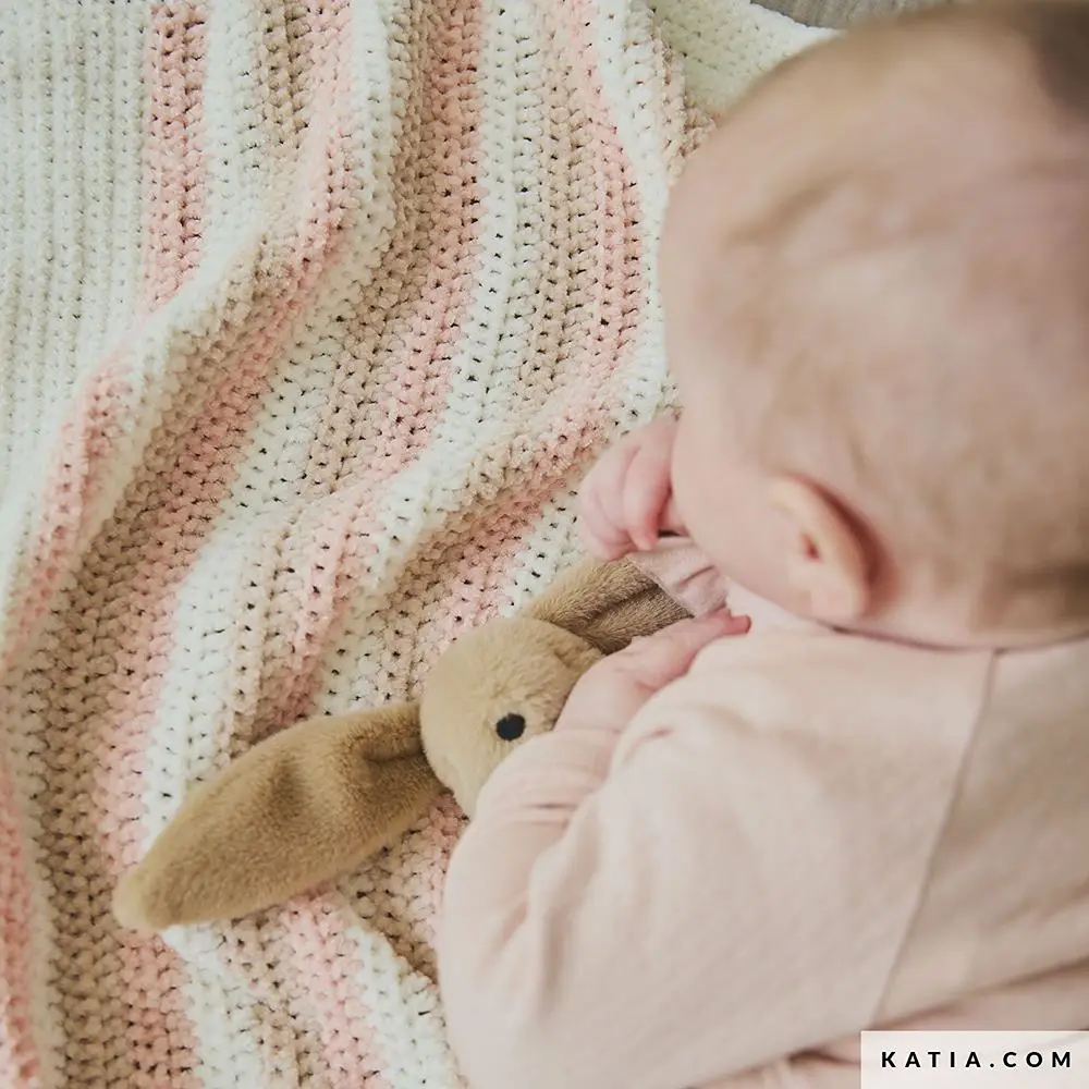 Katia - Gehaakte babydeken van Sockirumi | Het Wolhuis Katia - Gehaakte babydeken van Sockirumi | Het Wolhuis
