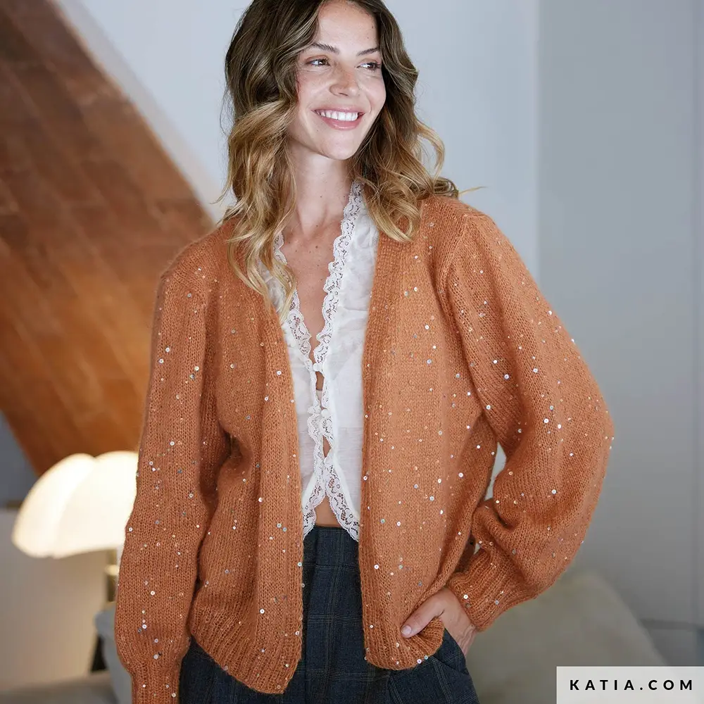 Katia - Vest van Silky Mohair Pailletes | Het Wolhuis Katia - Vest van Silky Mohair Pailletes | Het Wolhuis