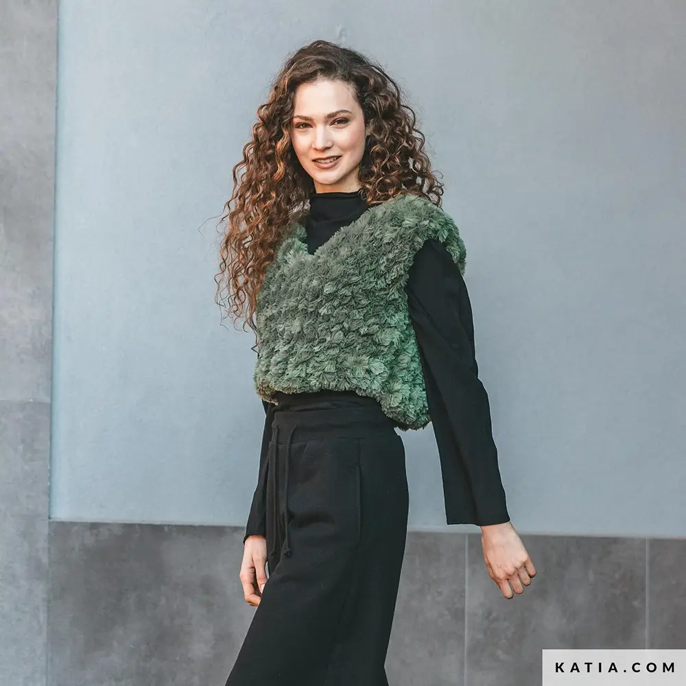 Katia - Spencer met faux fur-effect polar extreme | Het Wolhuis Katia - Spencer met faux fur-effect polar extreme | Het Wolhuis