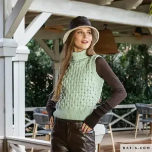 Katia - Spencer met hoge hals van The Basic Chunky - 2-20 | Het Wolhuis