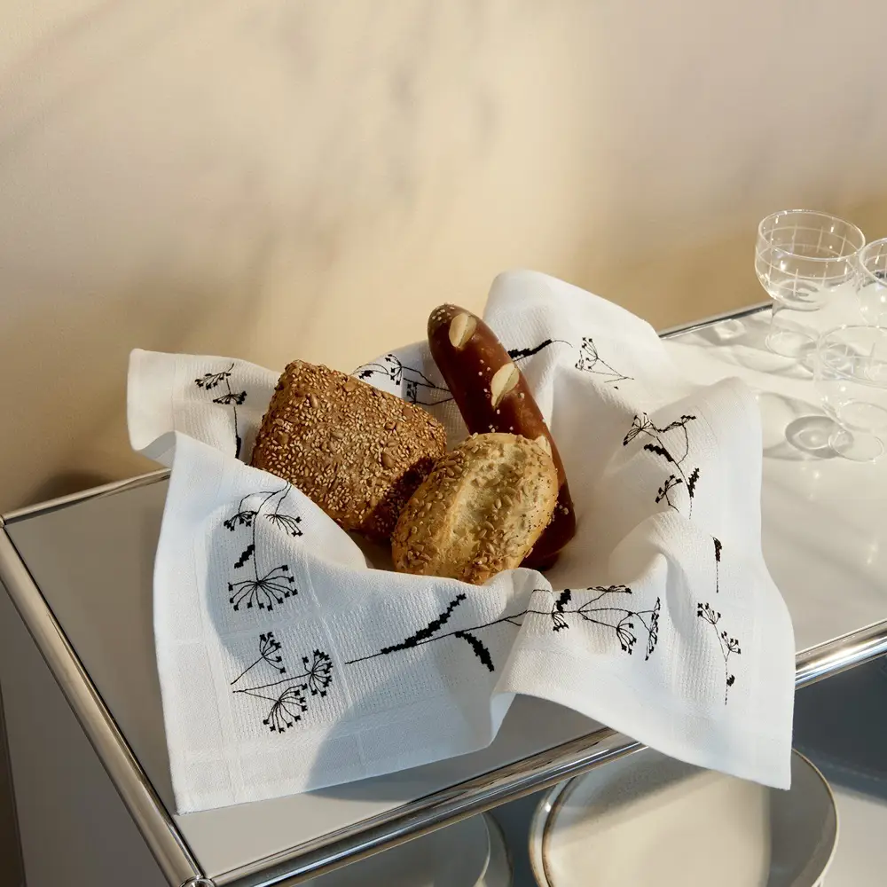 Rico - Borduurpakket Getelde Kruissteek, Broodkleedje Gräser - 100439 | Het Wolhuis Rico - Borduurpakket Getelde Kruissteek, Broodkleedje Gräser - 100439 | Het Wolhuis